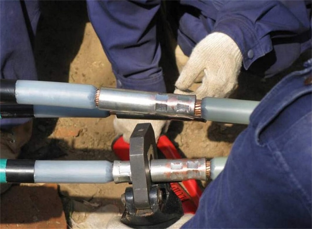 Copper aluminium connecting tubes cable lugs